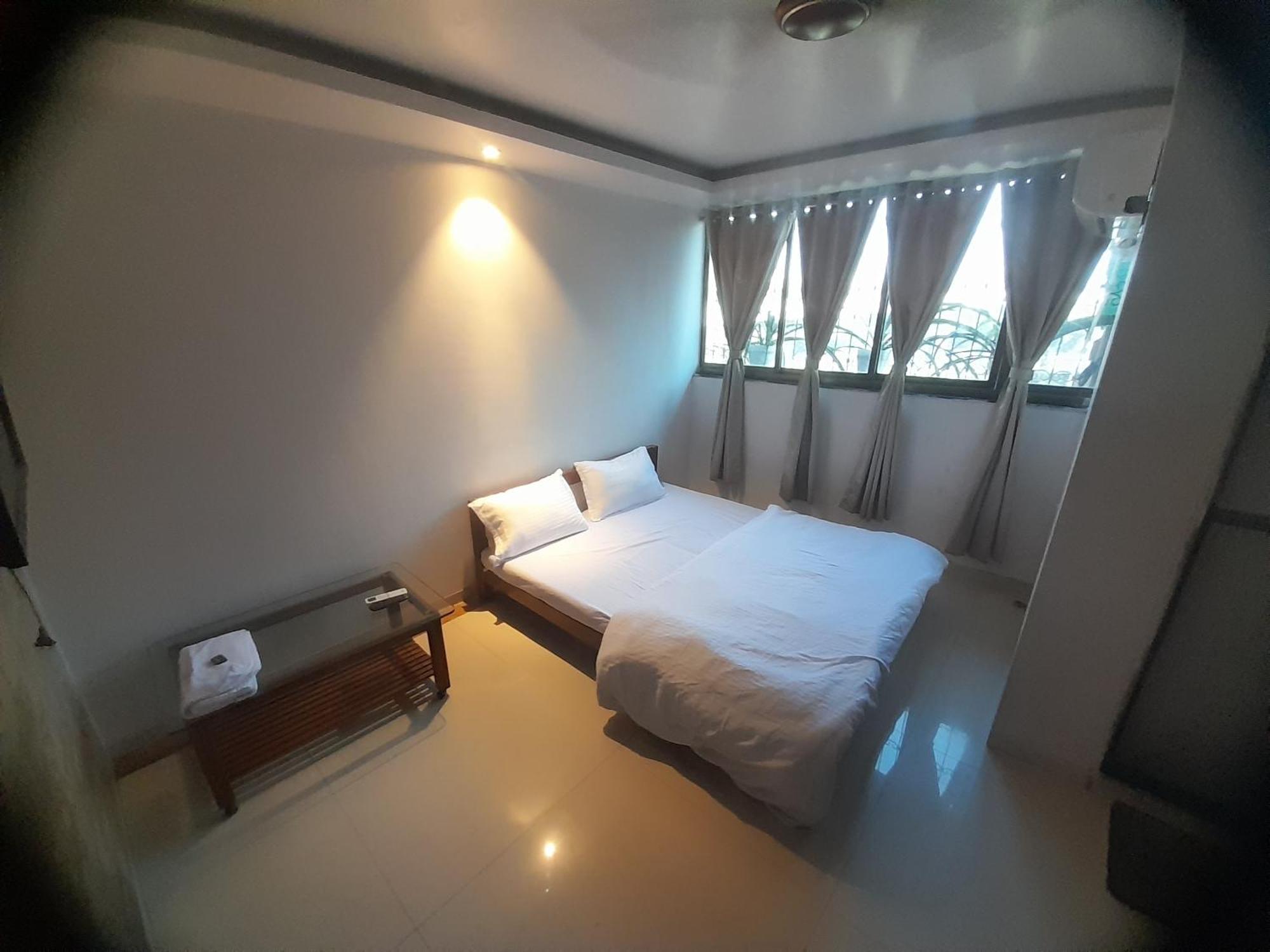 Agrawal Bhavan Budget Stay Only For Indians Мумбаи Экстерьер фото