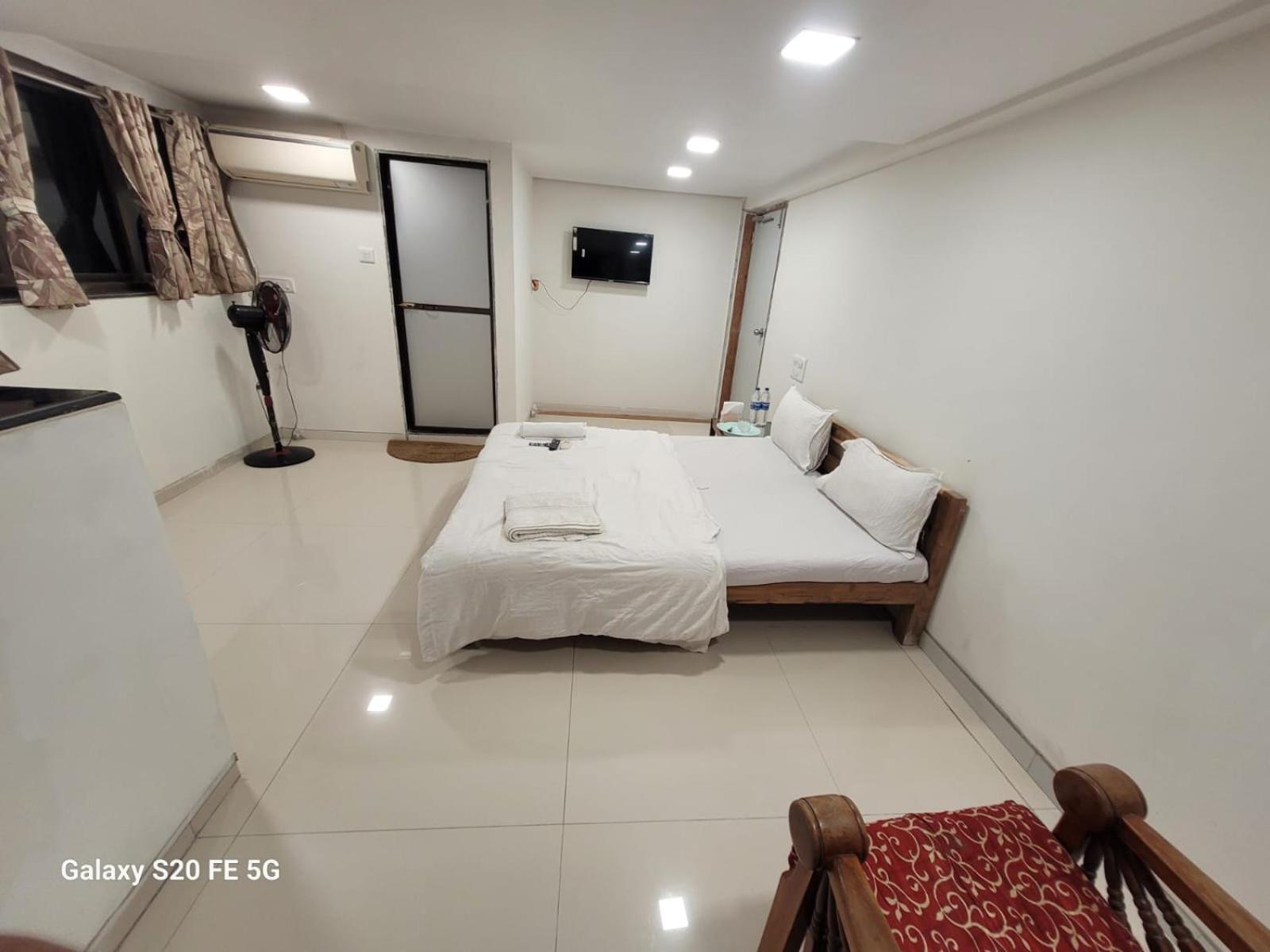 Agrawal Bhavan Budget Stay Only For Indians Мумбаи Экстерьер фото